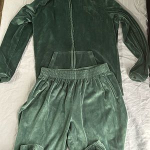 Pink velvet jacket and sweatpants FLASH SALE $19